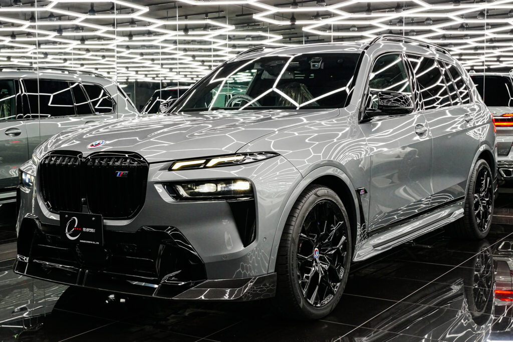 BMW
