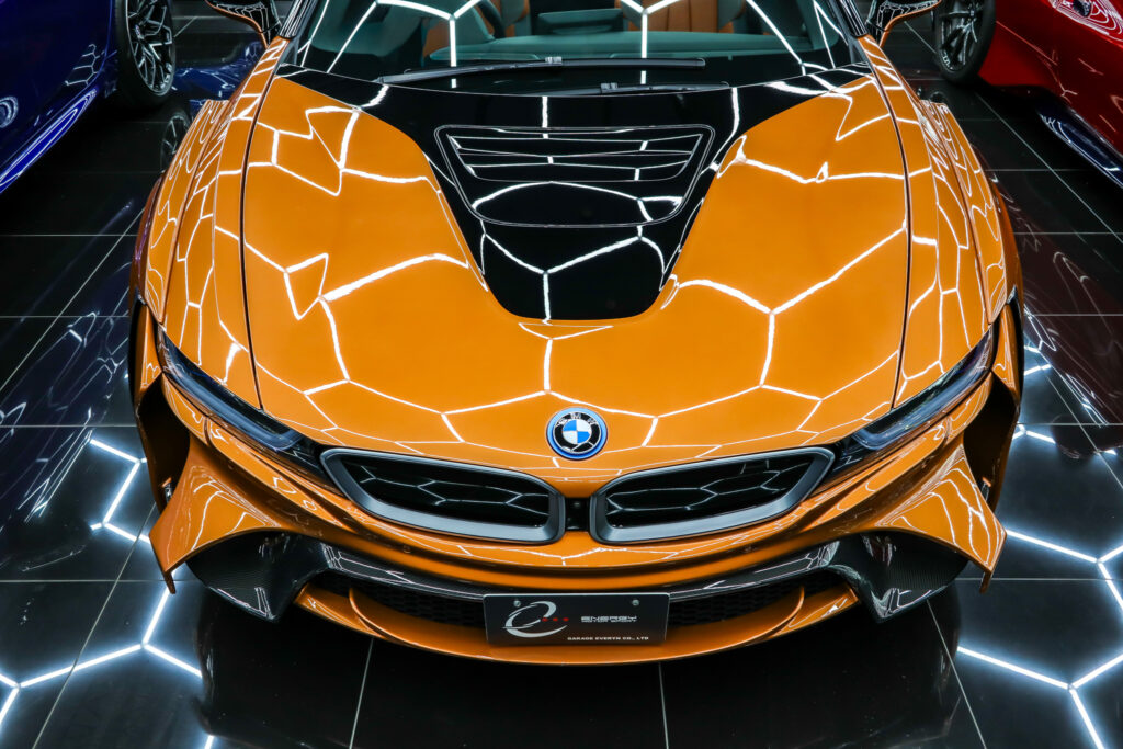i8